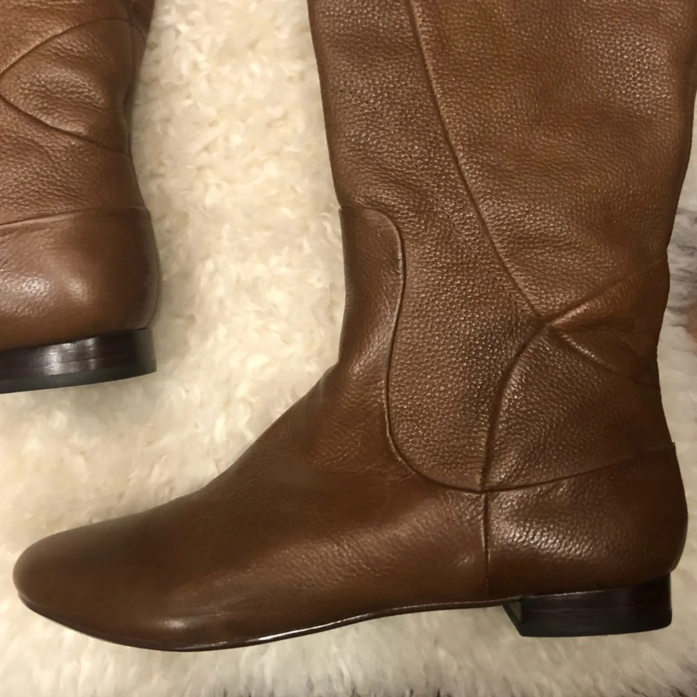 HP! Rosegold Boots in Cognac Leather with Fold Over Tops. Inside zip. Size 39.